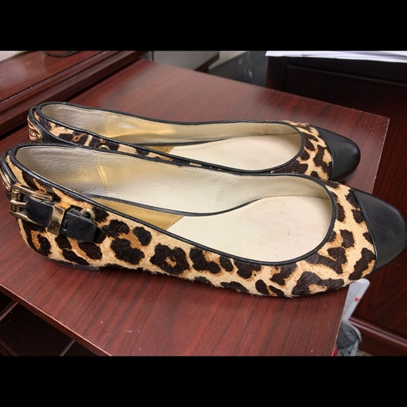 Micheal Kors ballet style shoes - Picture 3 of 6